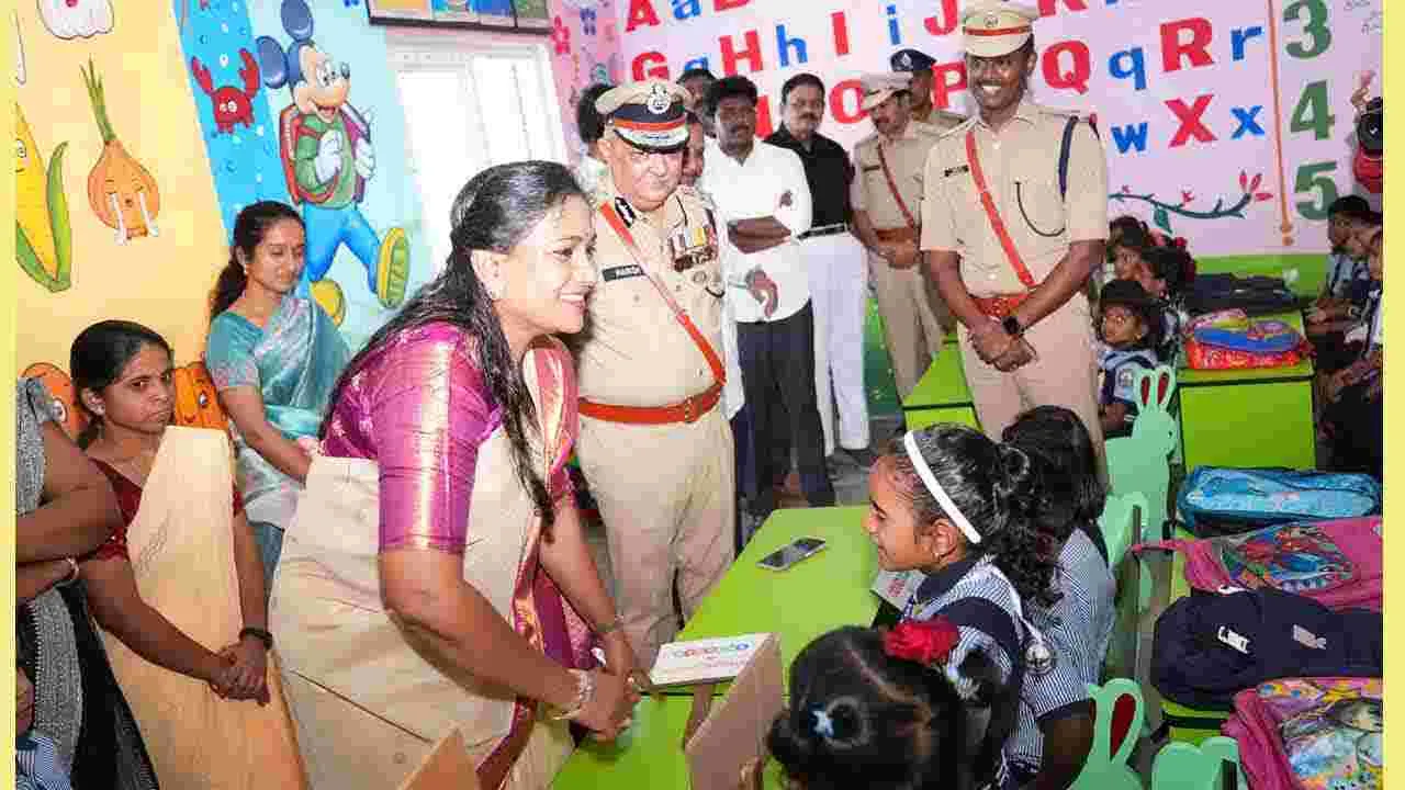 Anitha: అనంతపురం జిల్లాలో హోంమంత్రి అనిత పర్యటన