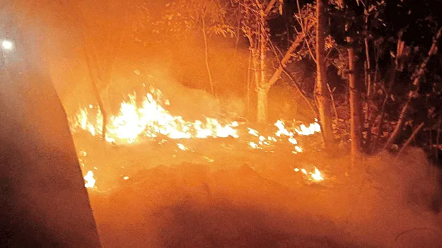 పాత పోలీసు స్టేషన్ ఆవరణలో అగ్ని ప్రమాదం