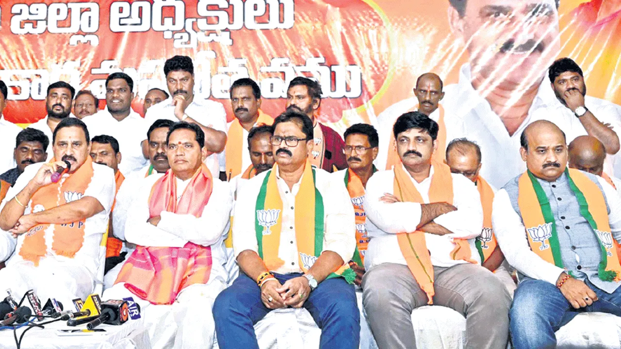 బీజేపీ బలమైన శక్తిగా ఎదగాలి