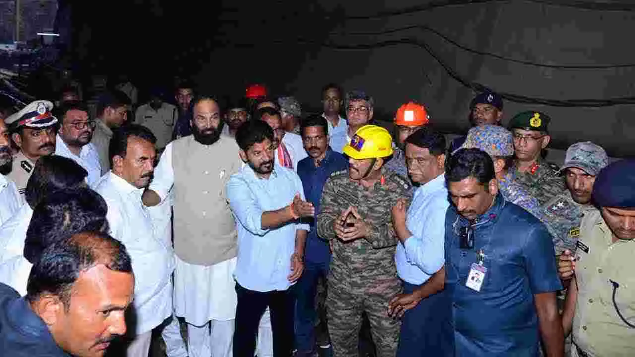 CM Revanth Reddy : ఎస్ఎల్బీసీలో అవసరమైతే రోబోలను వాడుతాం.. అధికారులకు సీఎం రేవంత్ కీలక ఆదేశాలు