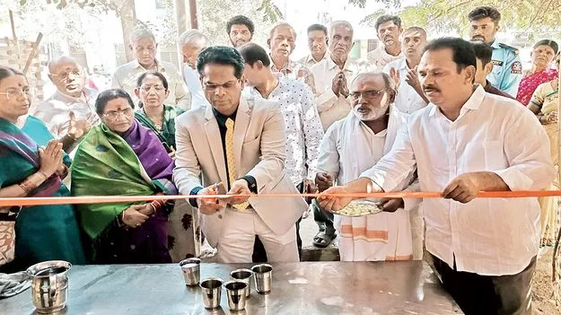  నాలుగు చలివేంద్రాలు ప్రారంభం 