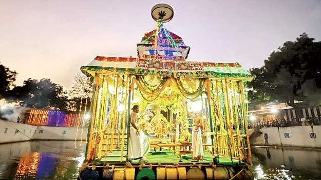 వైభవంగా తెప్పోత్సవం