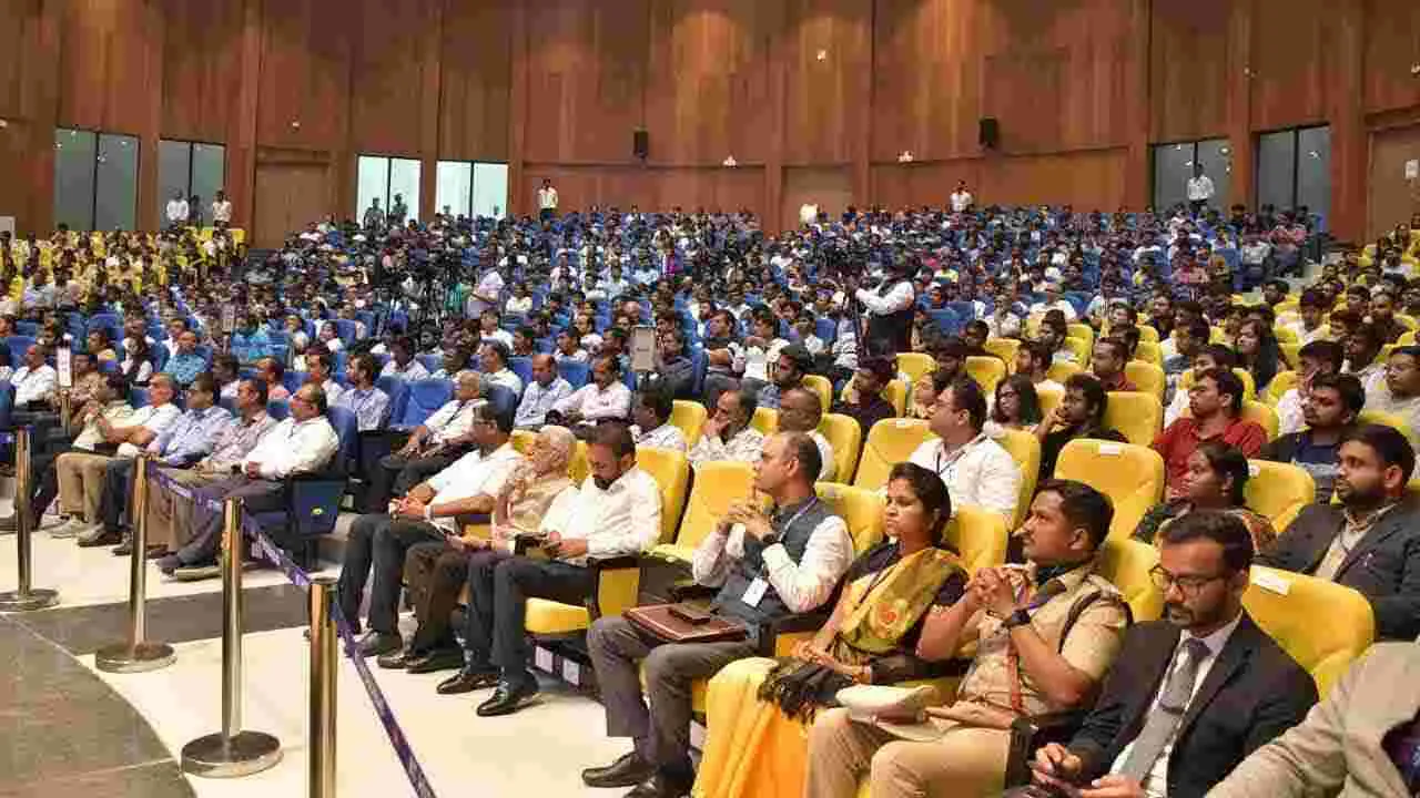 Jagdeep Dhankhar: సంగారెడ్డి ఐఐటీహెచ్‌‌ను సందర్శించిన ఉపరాష్ట్రపతి జగదీప్ ధన్కర్ 