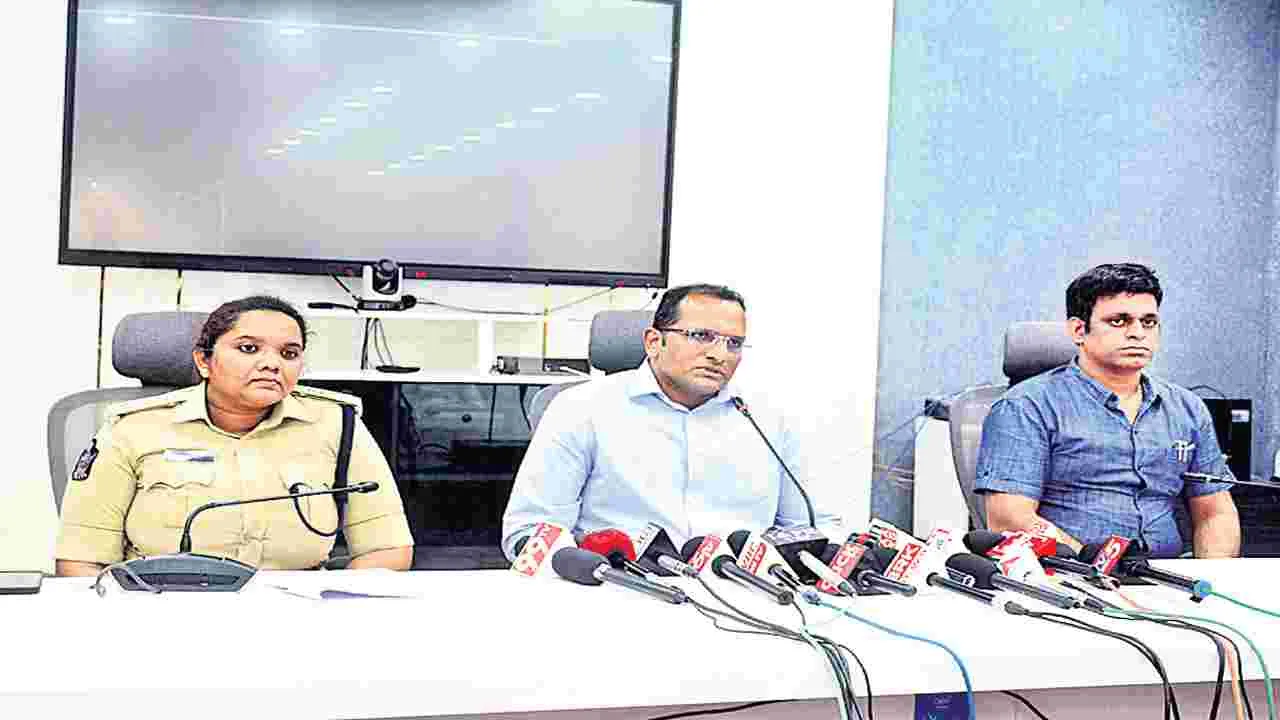 ఉపాధ్యాయ ఎమ్మెల్సీ బరిలో పది మంది...