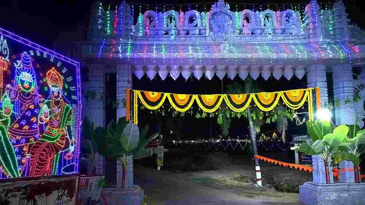 శివయ్య దర్శనానికి.. ఆలయాలు ముస్తాబు