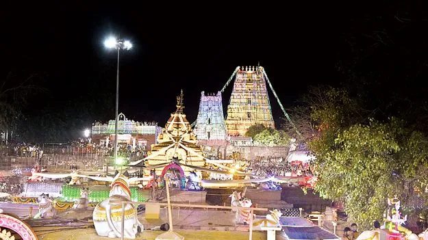 పరమశివుడికి పాగాలంకరణ