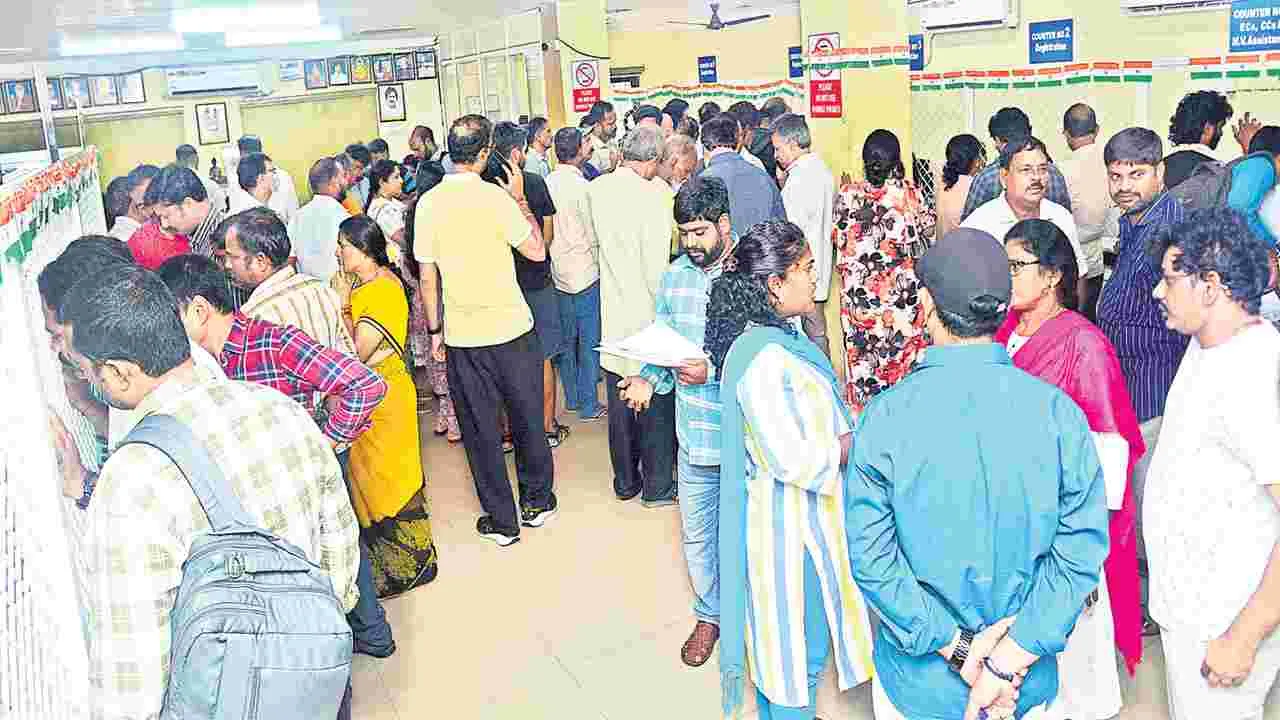 పుంజుకున్న రిజిస్ర్టేషన్లు