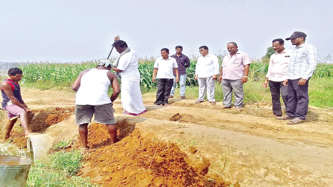 4ఆర్ కాలువపై రోడ్డు తొలగింపు