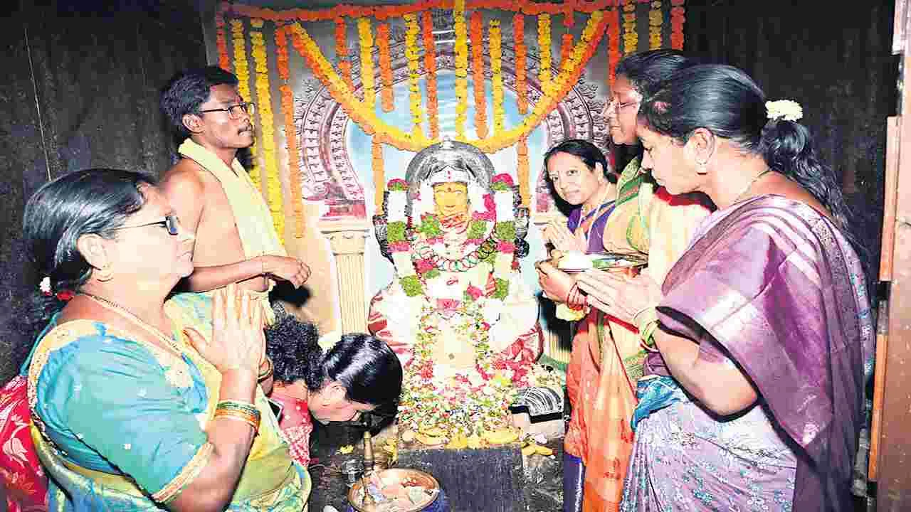 ఘనంగా గంగా పరమేశ్వరుల కల్యాణం