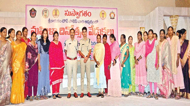 మహిళా సాధికారతతోనే సమాజ అభ్యున్నతి 