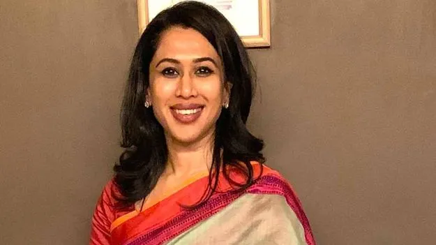 Shama Mohamed:  ఒక ఆట ఆడుకొంటున్నారు..