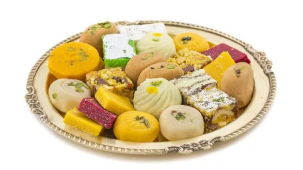 Sweets: మీకు స్వీట్లు అంటే ఇష్టమా.. ఇలా తింటే ఏ వ్యాధి బారిన పడరు..