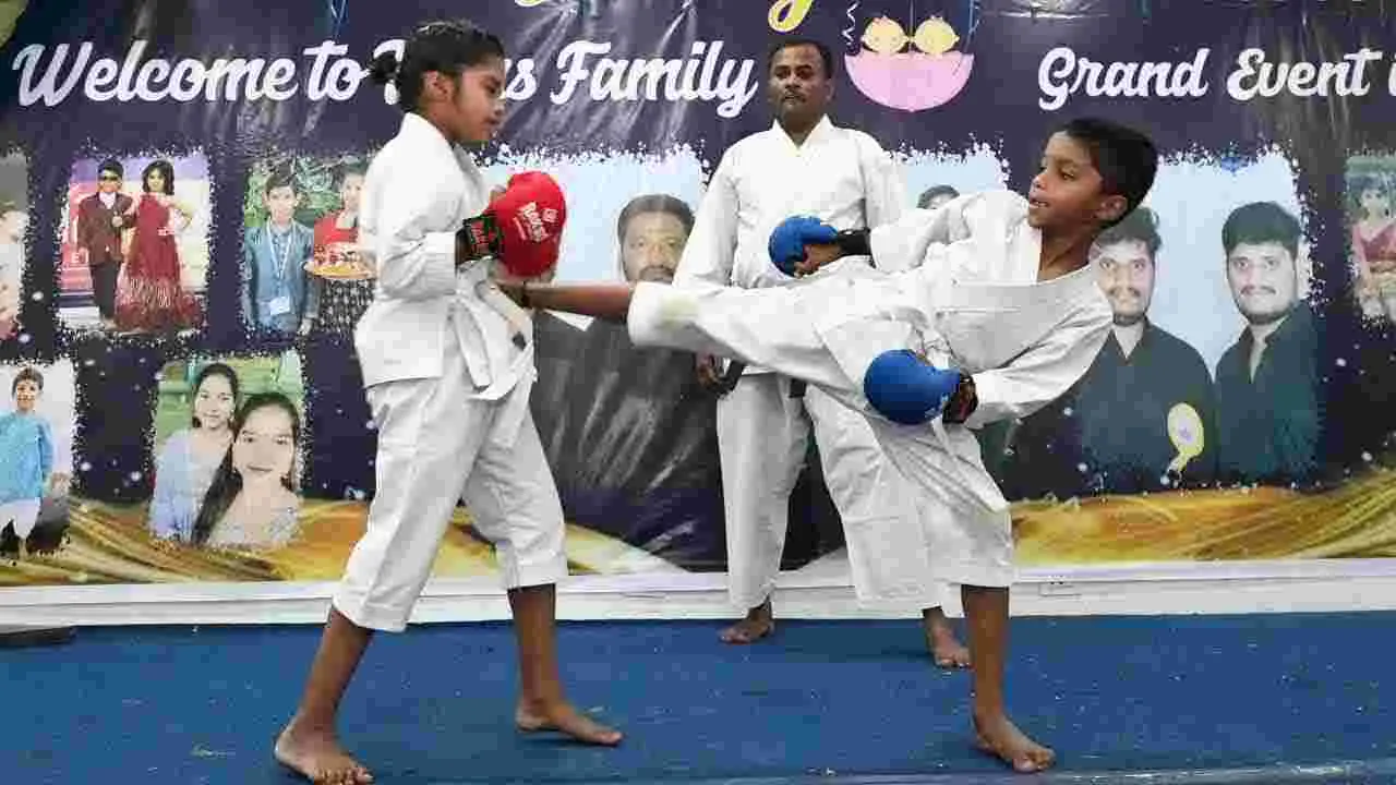  Twins Day: కవలల పండుగ.. ఇన్ని వేలమంది ఉన్నారా..