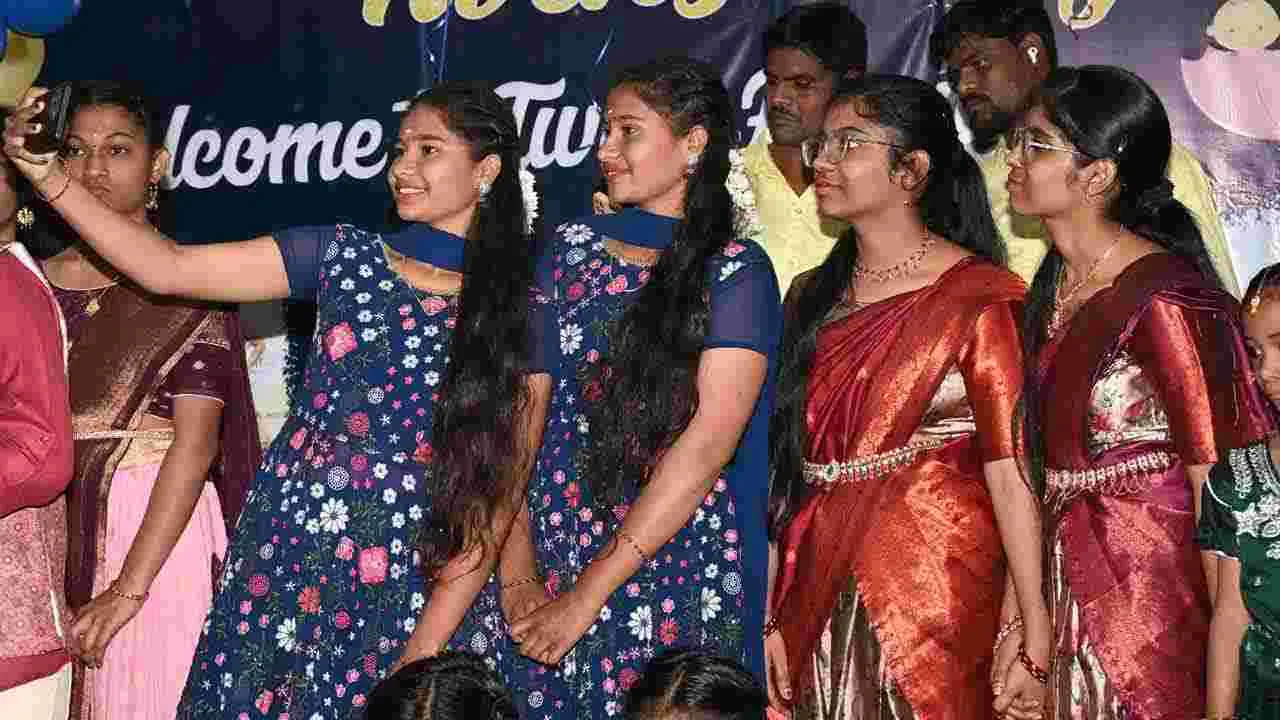  Twins Day: కవలల పండుగ.. ఇన్ని వేలమంది ఉన్నారా..