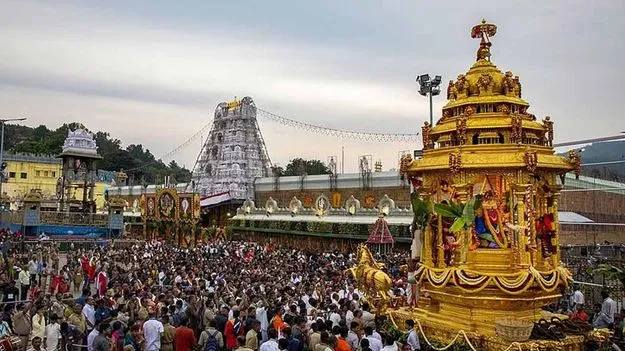 Tirumala: శ్రీవారి దర్శనానికి తిరుపతి వెళ్తున్నారా .. టేక్ కేర్ 
