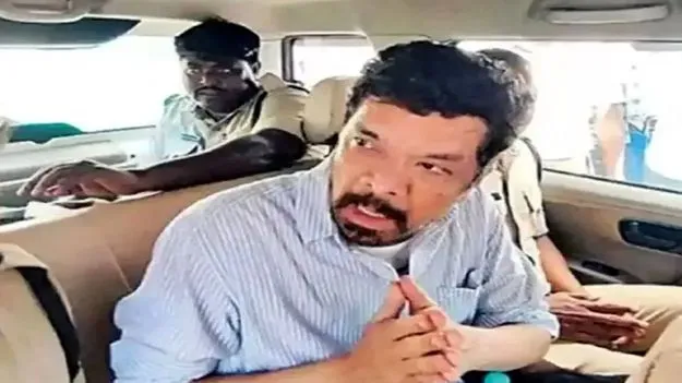 High Court: పోసానికి హైకోర్టులో ఉపశమనం