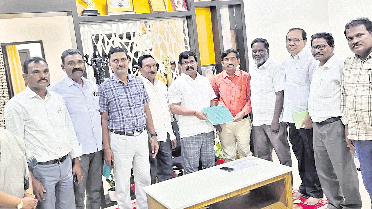 పనులను వేగంగా పూర్తి చేయాలి
