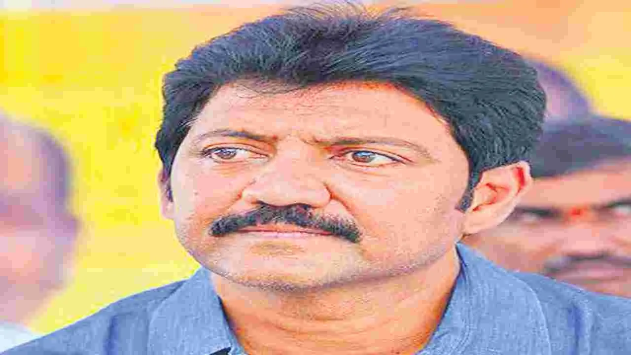 Vijayawada Jail : వంశీ బ్యారక్కు పరదా!