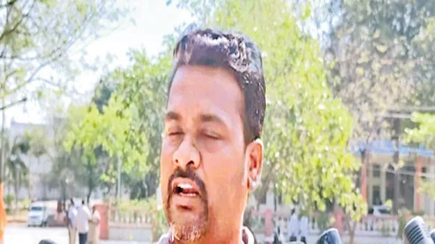 Anantapur: నా భార్యను కలిస్తే చంపుతామంటున్నారు!