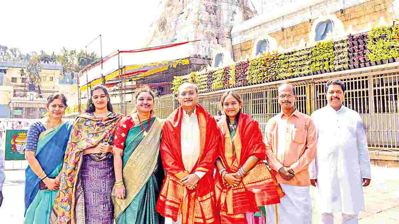  Justice Jayasurya : శ్రీవారి సేవలో జస్టిస్‌ జయసూర్య