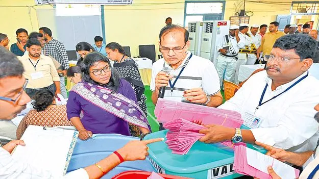 MLC Candidate: గోదావరి పట్టభద్రుల స్థానంలో..కూటమి అభ్యర్థి పేరాబత్తుల ముందంజ