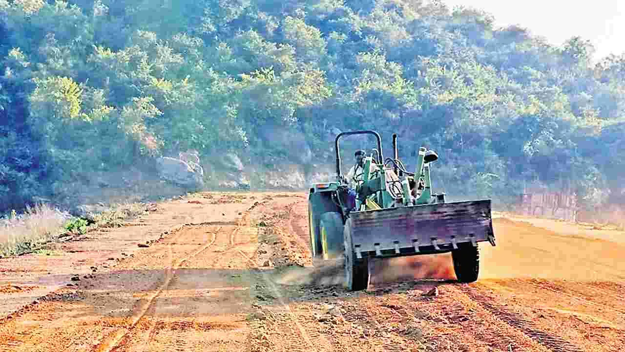 Polavaram Project : శరవేగంగా జంటగుహల విస్తరణ పనులు