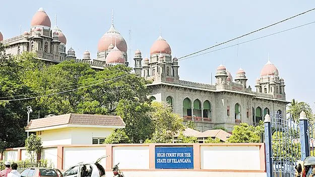 TG High Court: హైకోర్టును తప్పుదోవ పట్టించాలని చూసిన వ్యక్తికి కోటి జరిమానా..