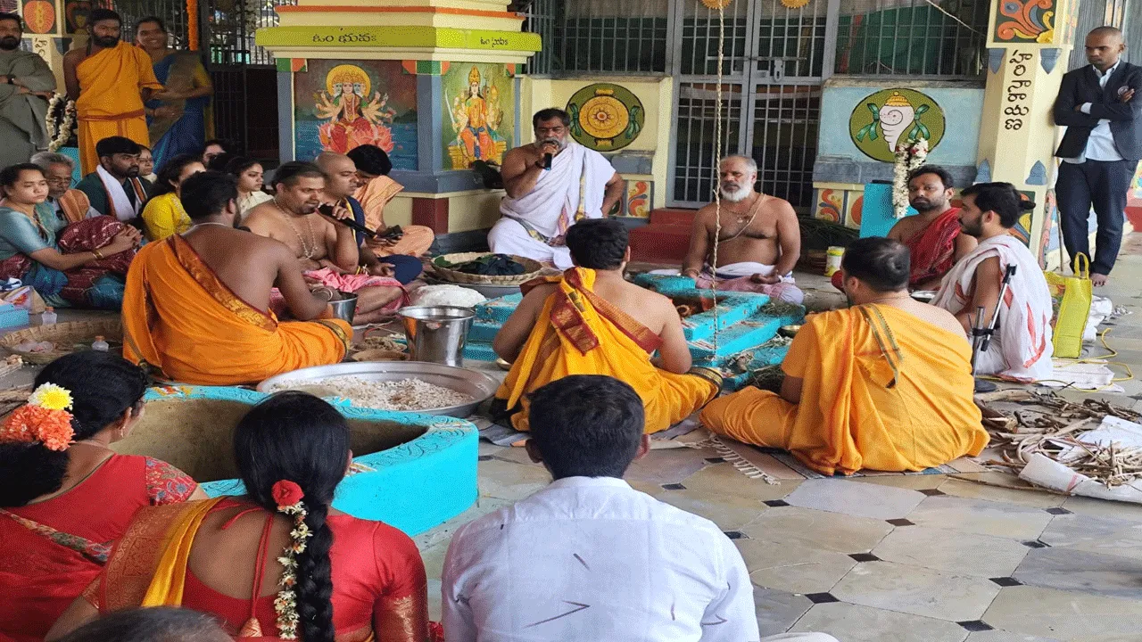 వేడుకగా ప్రారంభమైన చెన్నకేశవ స్వామి బ్రహ్మోత్సవాలు