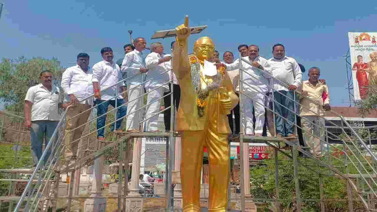 వత్తాసు పలకడం సరికాదు..