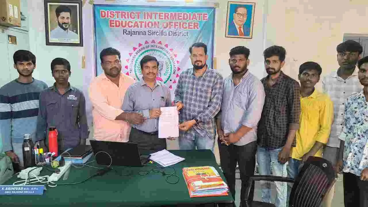 జూనియర్ కళాశాల ల్యాబ్ గదులకు మరమ్మతులు చేపట్టాలి