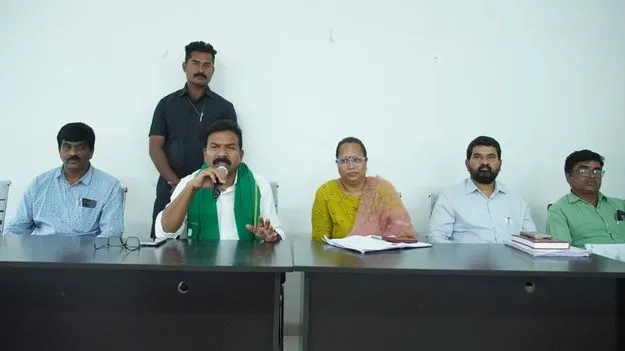 ప్రతి ఎకరాకు సాగునీరు అందించడమే ప్రభుత్వ లక్ష్యం