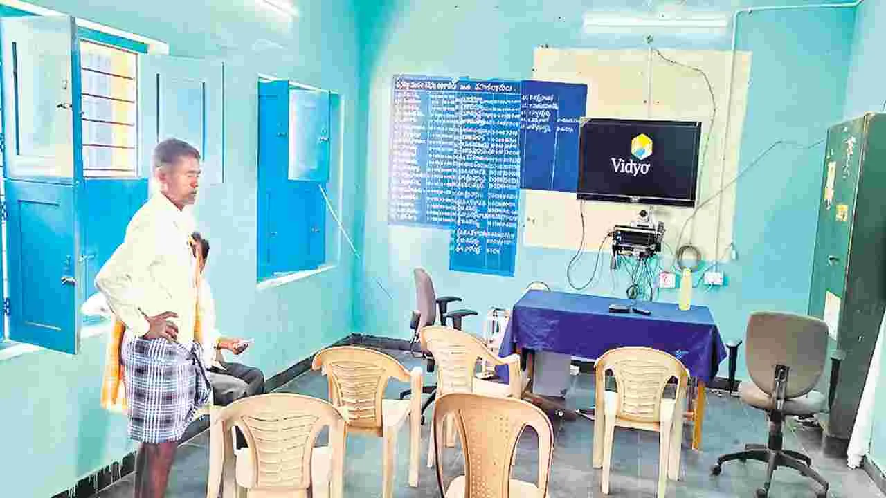 ప్రజా సమస్యలపై అదే నిర్లక్ష్యం