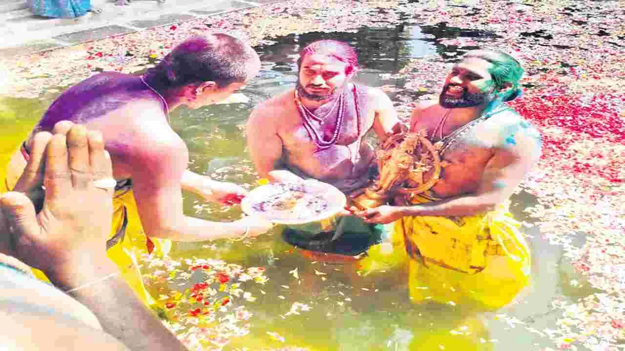 శ్రీవారికి చక్రస్నానం