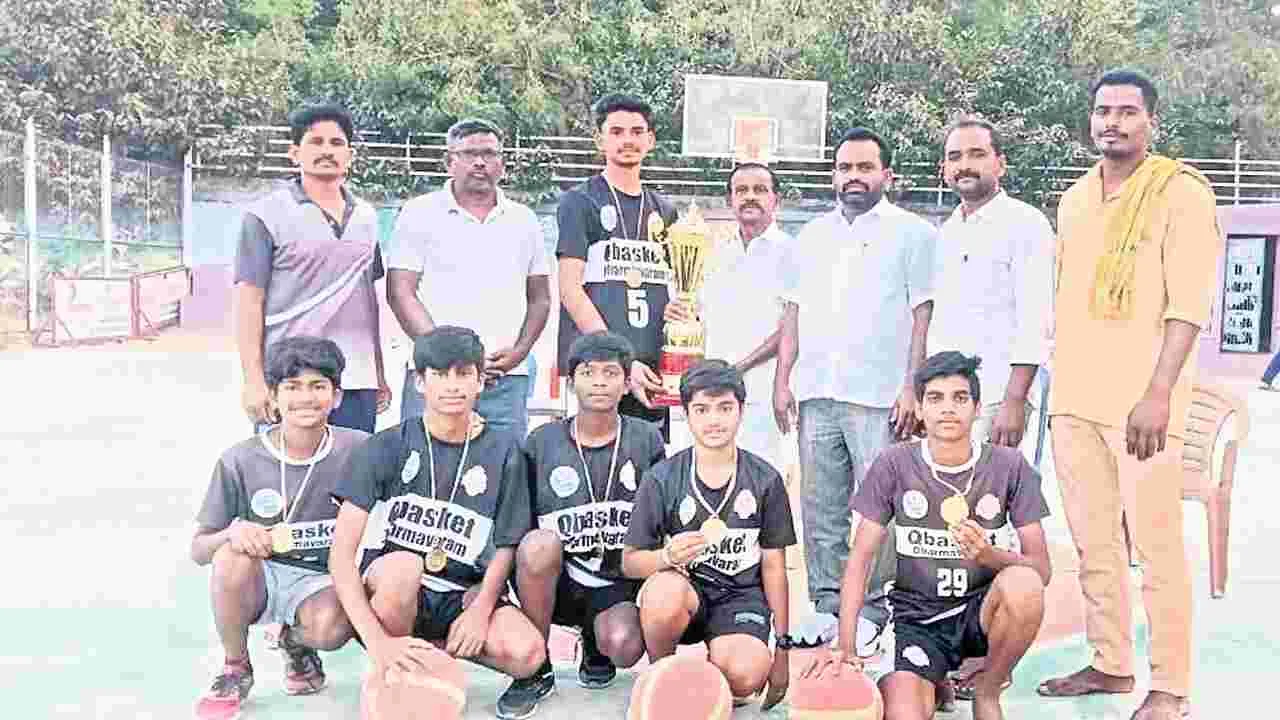 జిల్లాస్థాయి పోటీల్లో ధర్మవరం విజేత