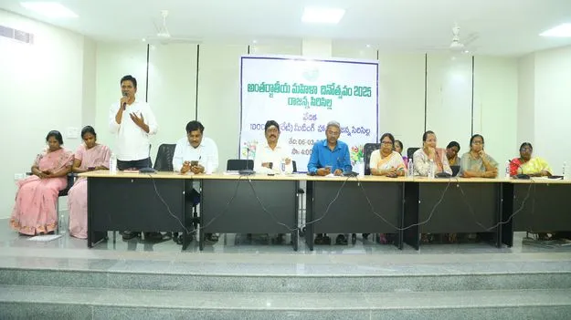 మహిళలు అన్ని రంగాల్లో రాణించాలి