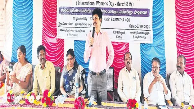 rdo మహిళలు అన్ని రంగాల్లో రాణించాలి