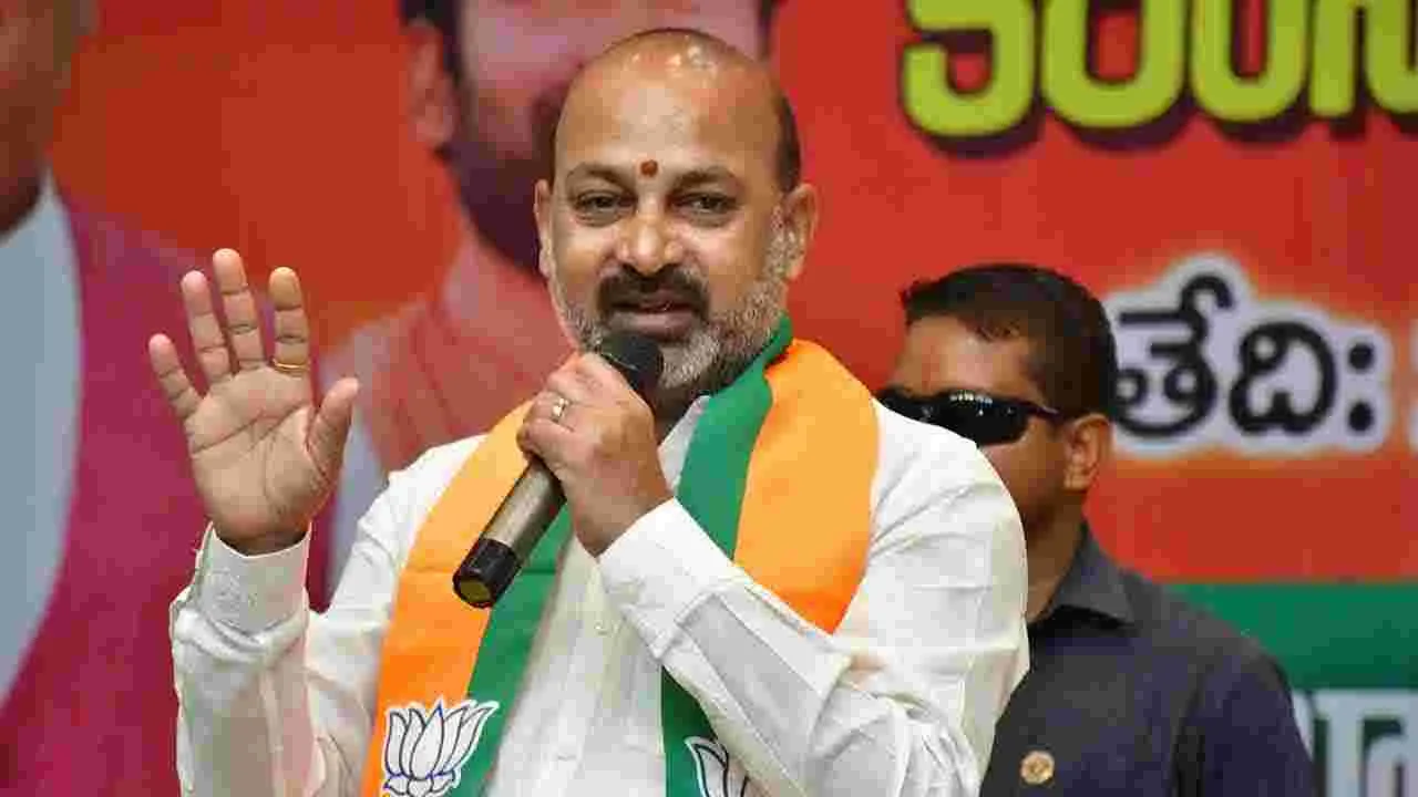 Bandi Sanjay: కేటీఆర్‌, కాంగ్రెస్‌పై బండి సంజయ్ ఘాటు వ్యాఖ్యలు