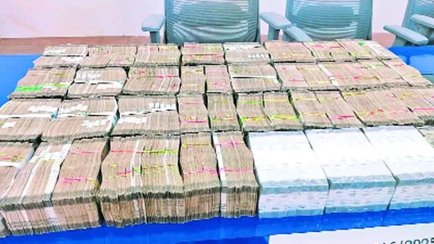 Hyderabad: నకిలీ పత్రాలతో.. రూ.4.26 కోట్ల విలువైన స్థలం విక్రయం