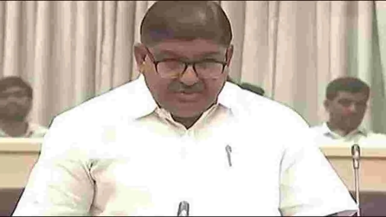 Hyderabad: ఎమ్మెల్సీ టికెట్ అమ్ముకున్నారు..