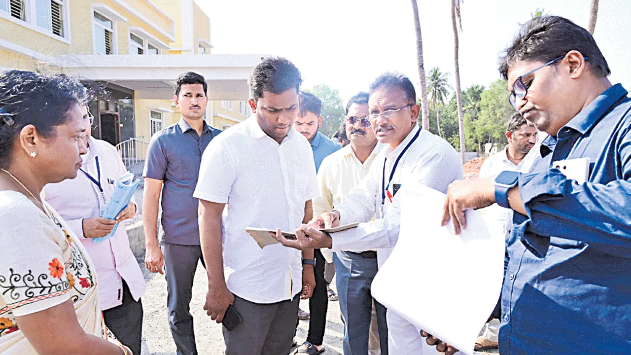 కేన్సర్ ఆసుపత్రి అంకాలజీ విభాగం ఏర్పాటుకు ప్రదేశాల పరిశీలన