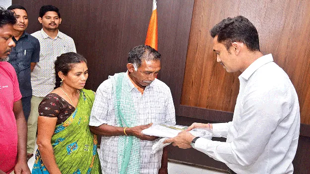 After 20 Years 20 ఏళ్ల తర్వాత కలిశారు
