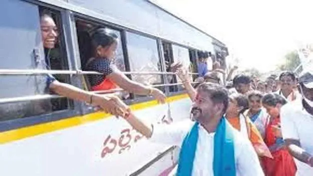 Revanth Reddy: మహిళా సమాఖ్యలకు బస్సులు