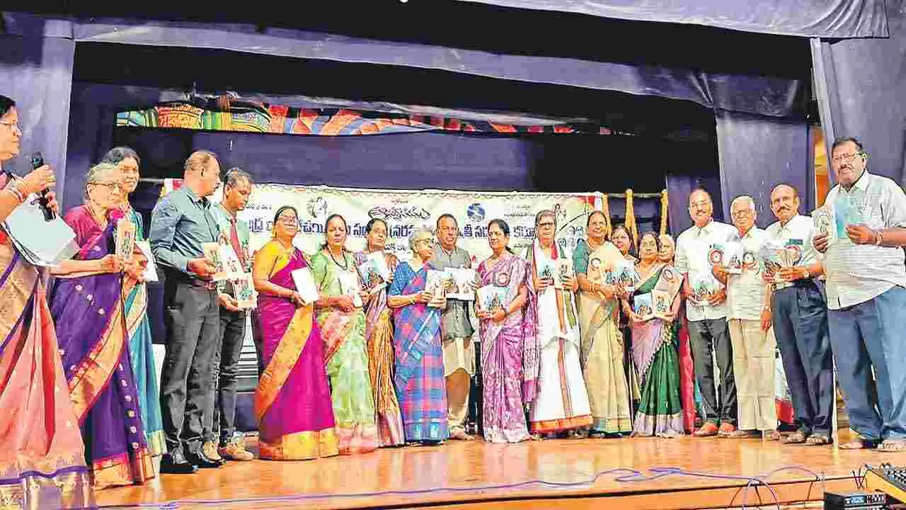 Women Empowerment: కొత్త జిల్లాలకు మహిళా ప్రముఖుల పేర్లు పెట్టాలి