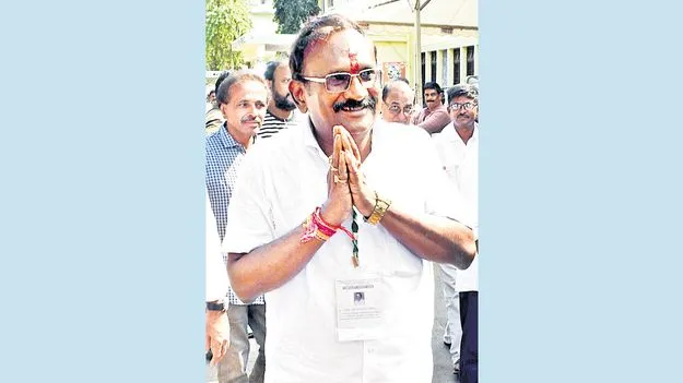 ద్వితీయ ప్రాధాన్య ఓట్లతోనే విజయం