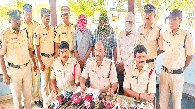 Ganjai : వీడని మత్తు