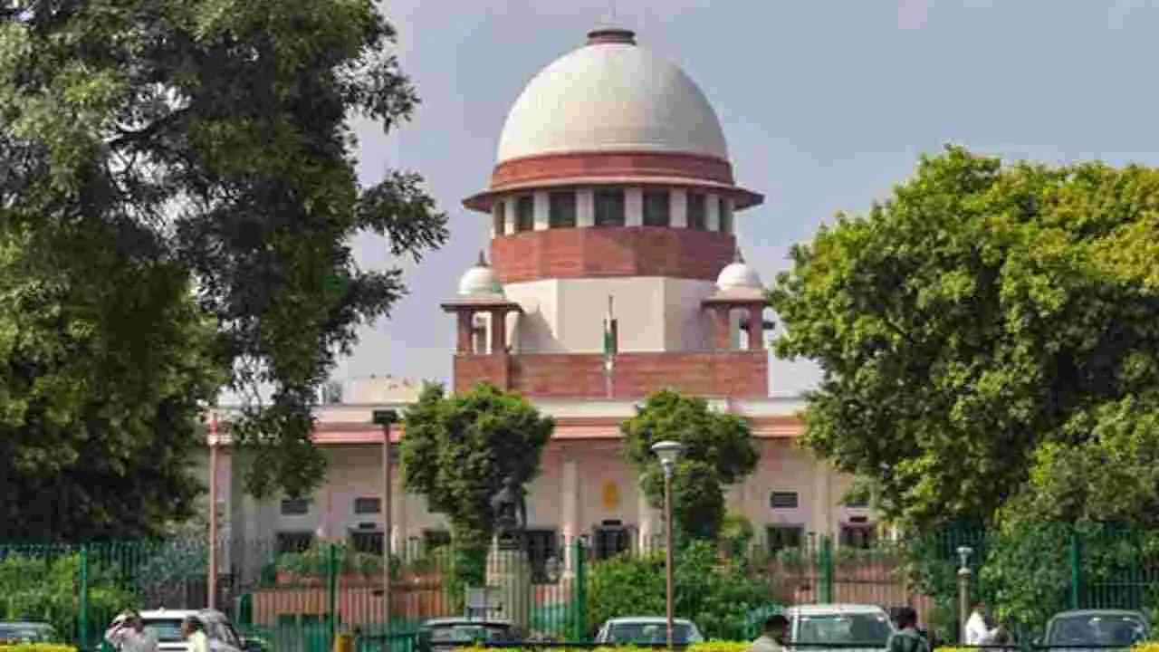 Supreme Court: తెలంగాణకు సుప్రీంకోర్టు రూ.5 వేల జరిమానా