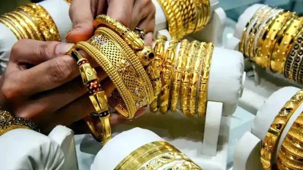 Gold and Silver Rates Today: నేటి బంగారం, వెండి ధరలు ఎలా ఉన్నాయంటే..