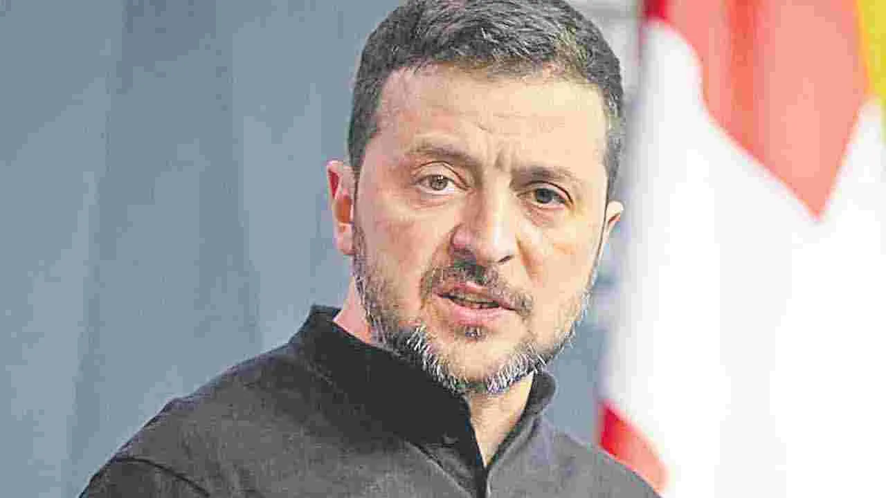 Zelensky: 500 కాదు.. 100 బిలియన్‌ డాలర్లే!