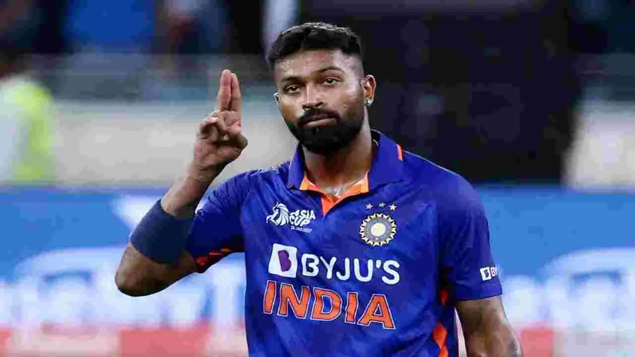 Ind vs Pak: రెండు వికెట్లు కోల్పోయిన పాకిస్తాన్.. నెమ్మదిగా ఆడుతున్న పాక్ బ్యాటర్లు!