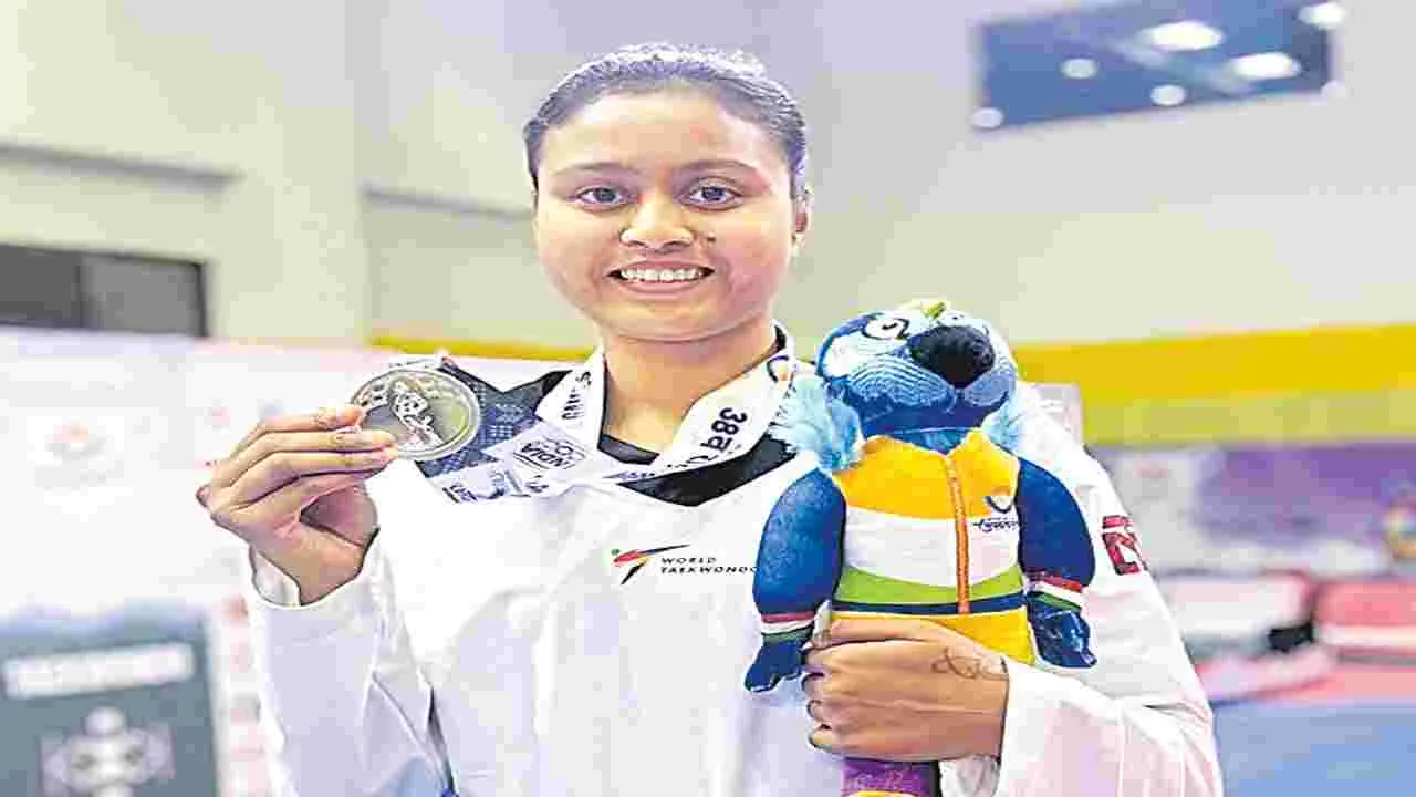 హర్షప్రదకు రజతం